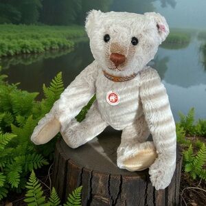 Steiff Sastian the Nostalgic Teddy Bear with Brown Accents EAN 036828